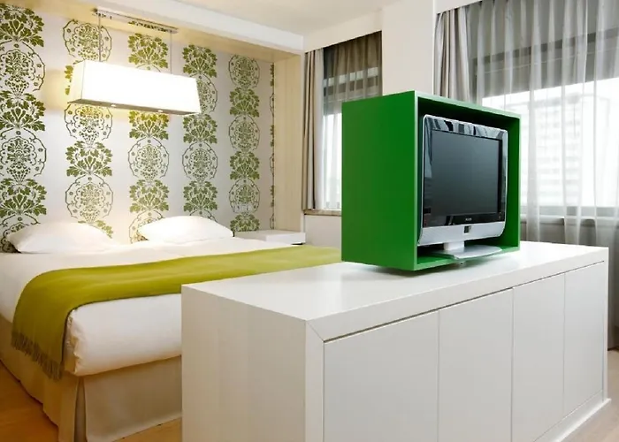Hotel Nh Zuid 4*
