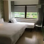 Отель Nh Zuid Амстердам