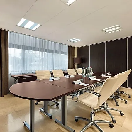 Hotel Nh Zuid 4*