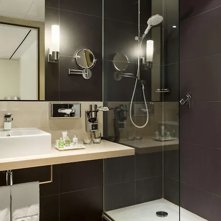 Otel Nh Zuid