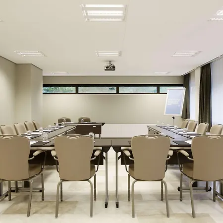 Otel Nh Zuid 4*